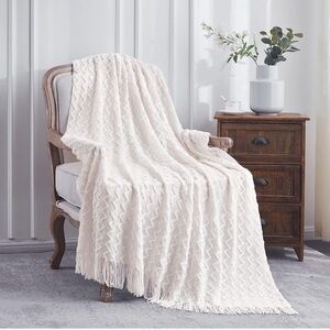 50 x 60 Elegant Cream Throw Blanket